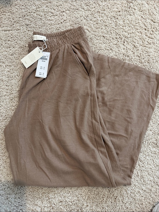 Abercrombie & Fitch Pants - Abercrombie & Fitch Taupe Wide Leg Knit Pants